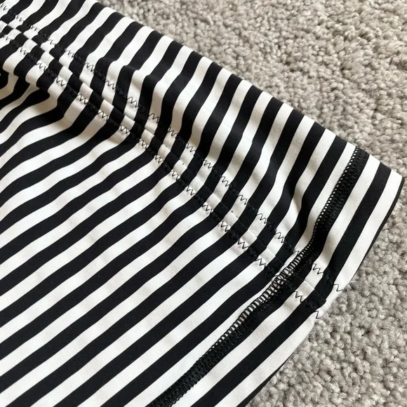 Lululemon top - Picture 3 of 5